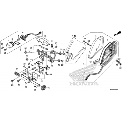 TAILLIGHT / LICENSE LIGHT (1)