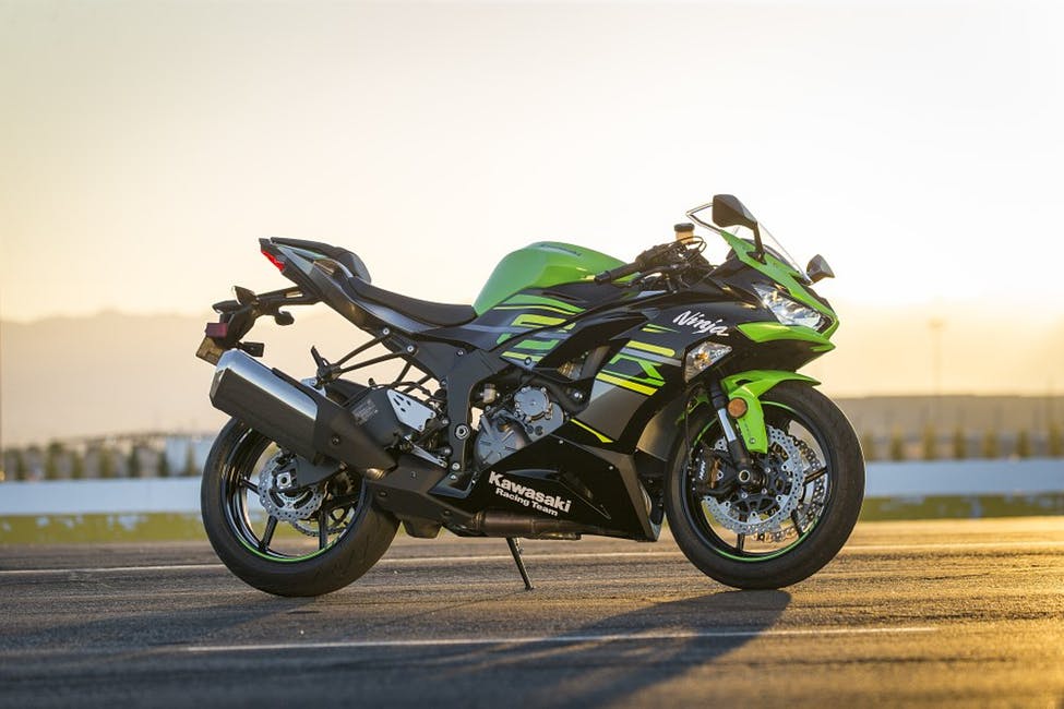 Мотоцикл Ямаха zx6r